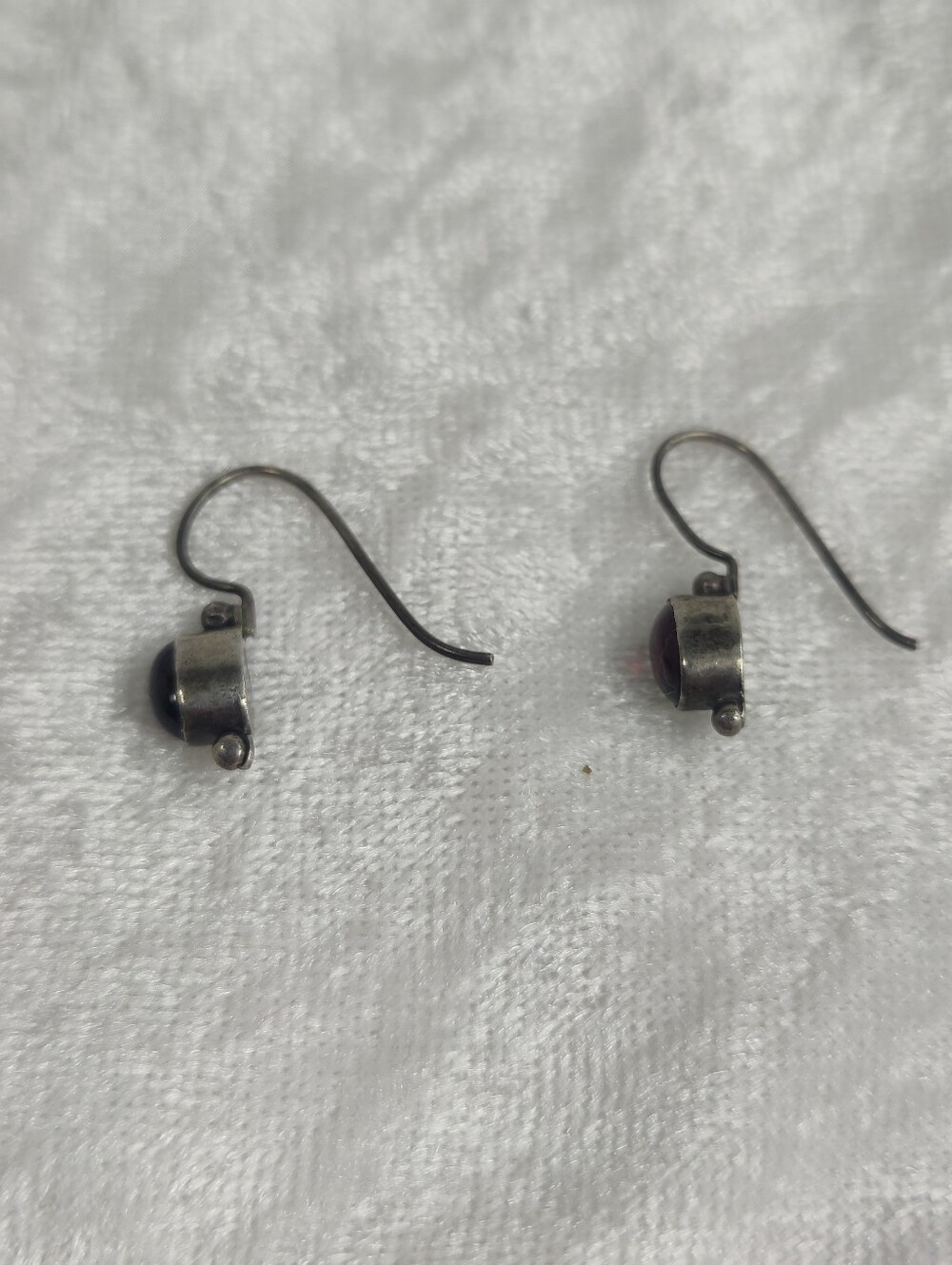 Vintage 925 Sterling Silver Deep Red Garnet Color Stone Dangle Earrings - Picture 9 of 13